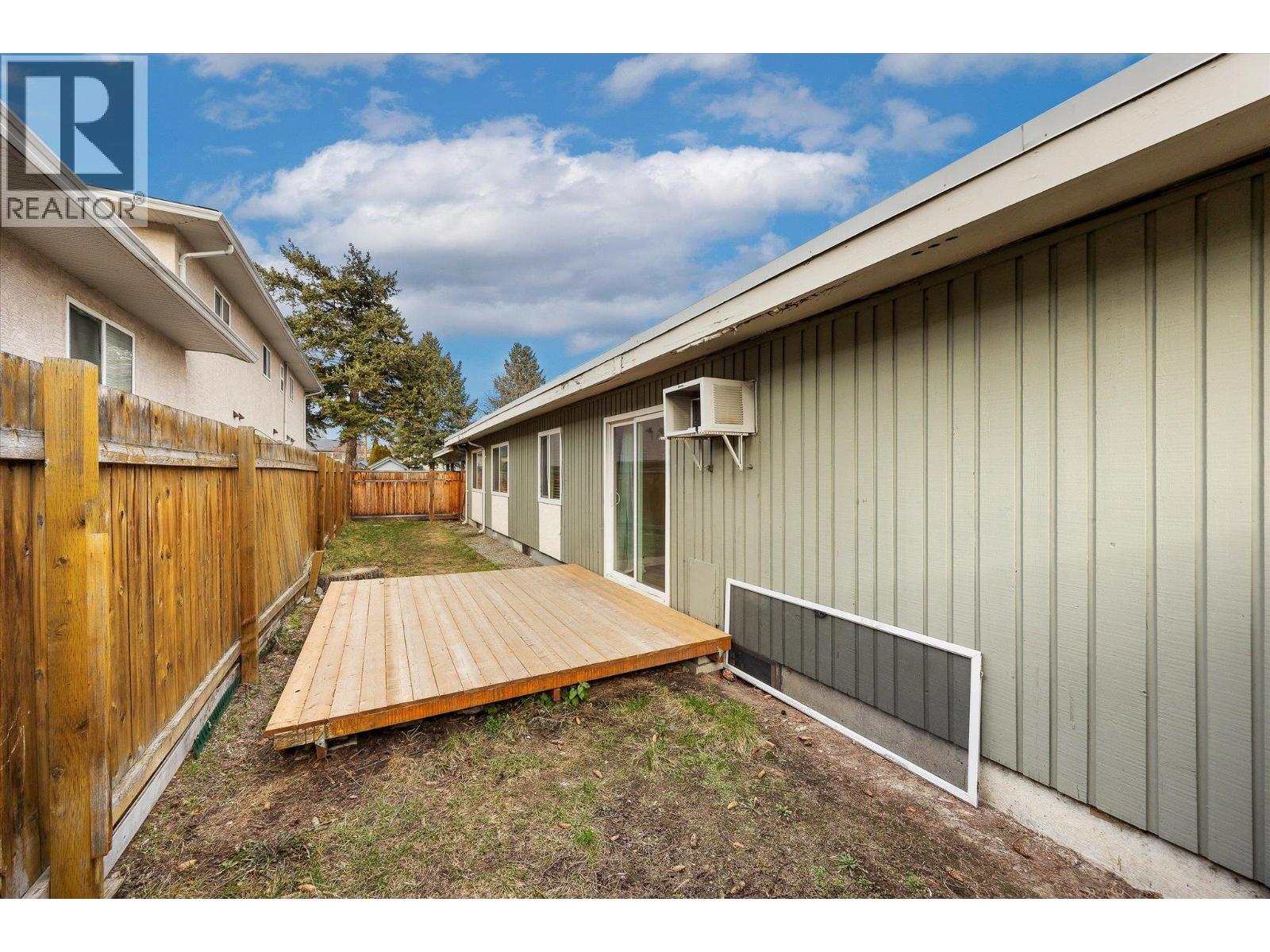  740 Raymer Avenue, Kelowna