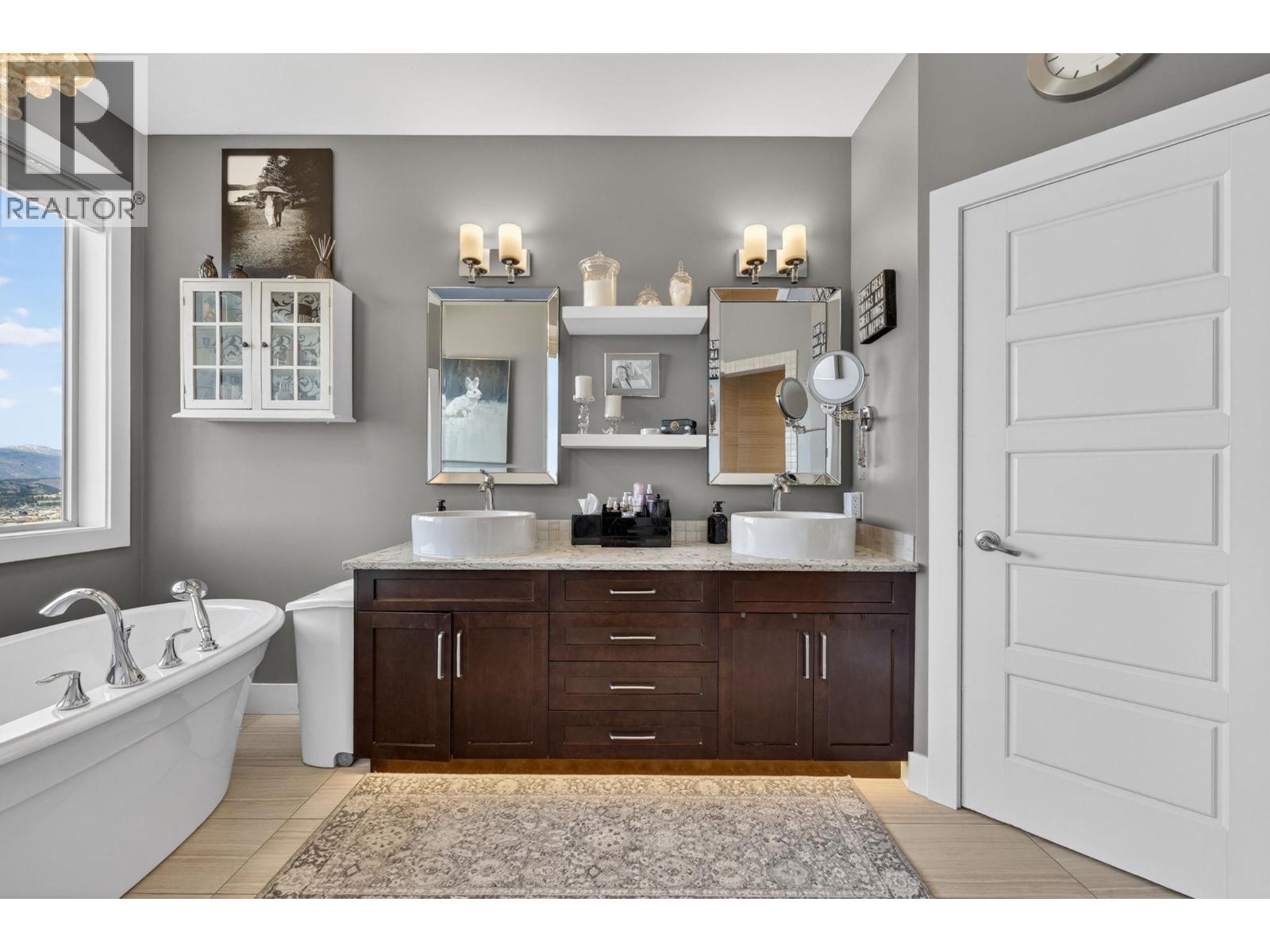 414 Prestwick Street, Kelowna