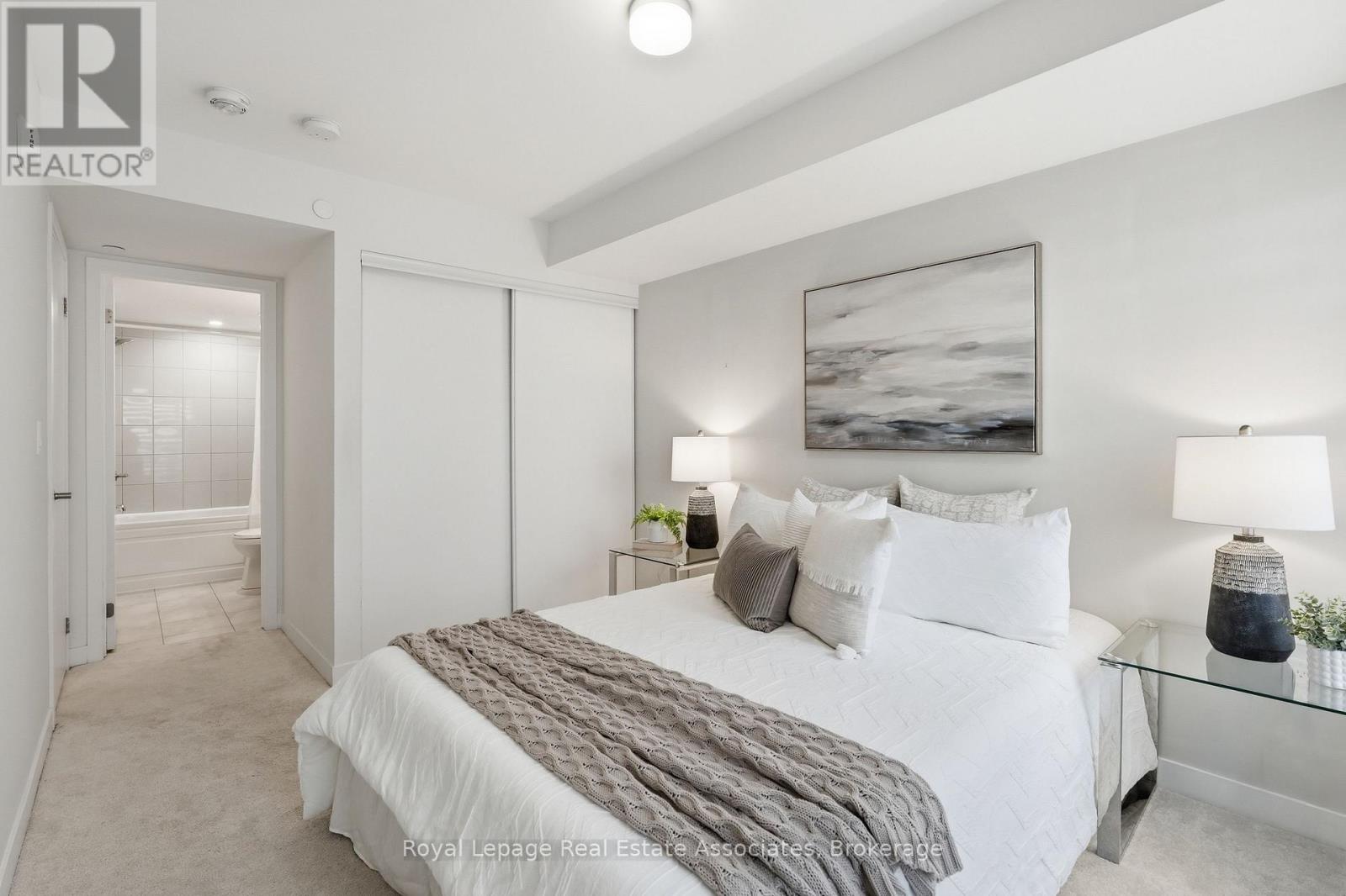 #10 3425 RIDGEWAY DRIVE - 25