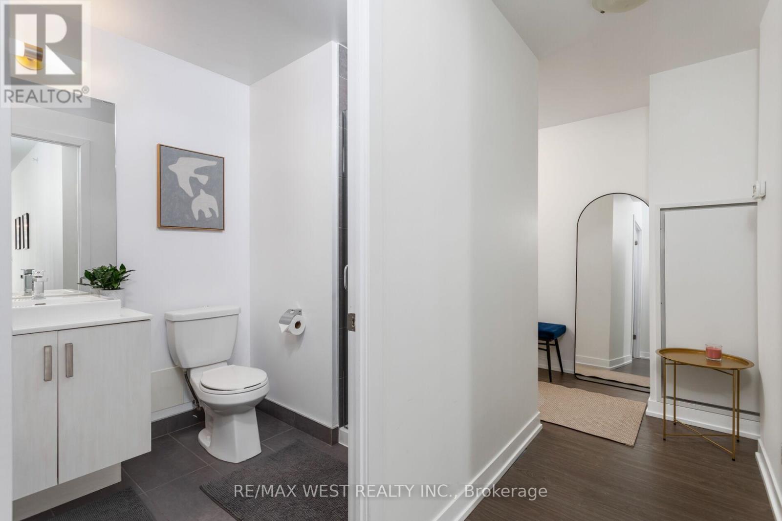 #603 36 HOWARD PARK AVENUE - 7