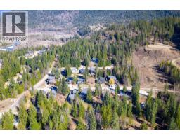 2070 Mountain Gate Road, Revelstoke, BC V0E2S1 Photo 7