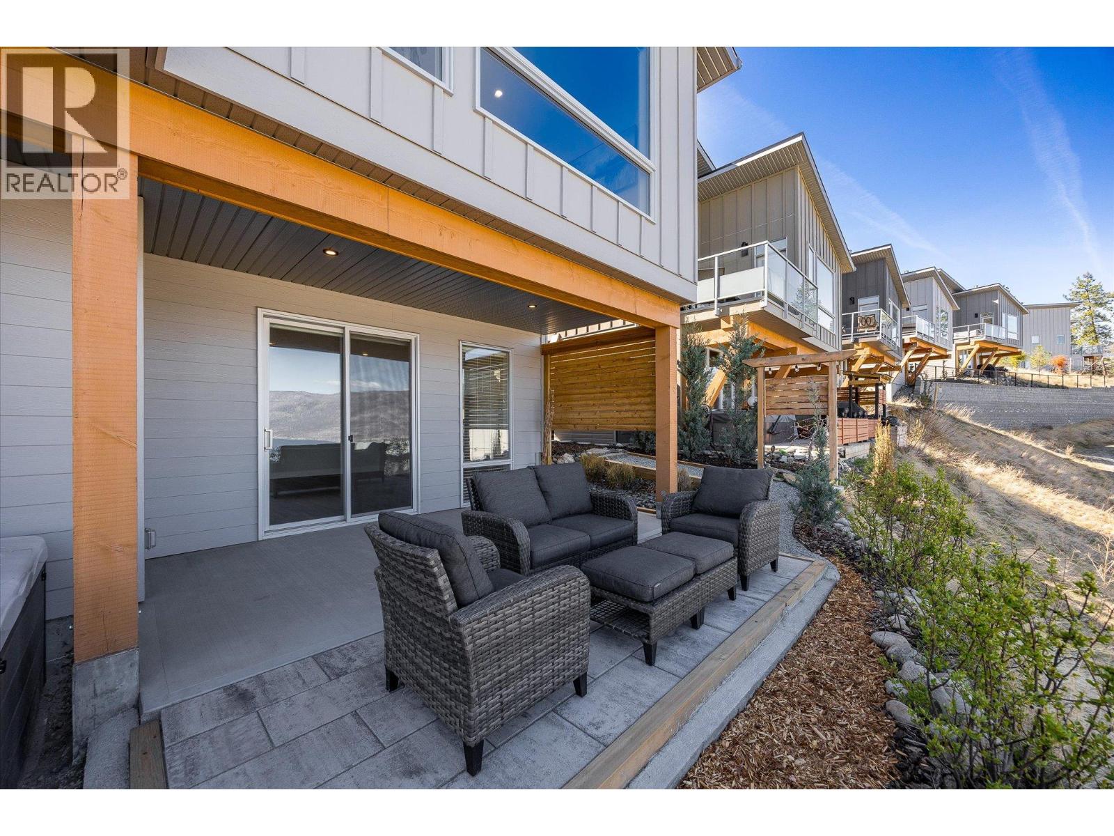 1860 Blue Bunch Court, Kelowna