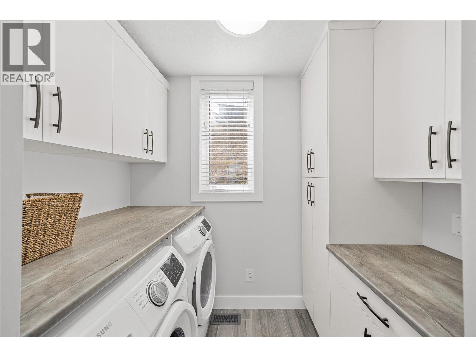 1860 Blue Bunch Court, Kelowna