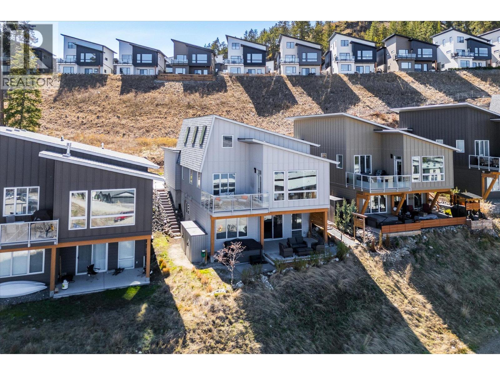 1860 Blue Bunch Court, Kelowna