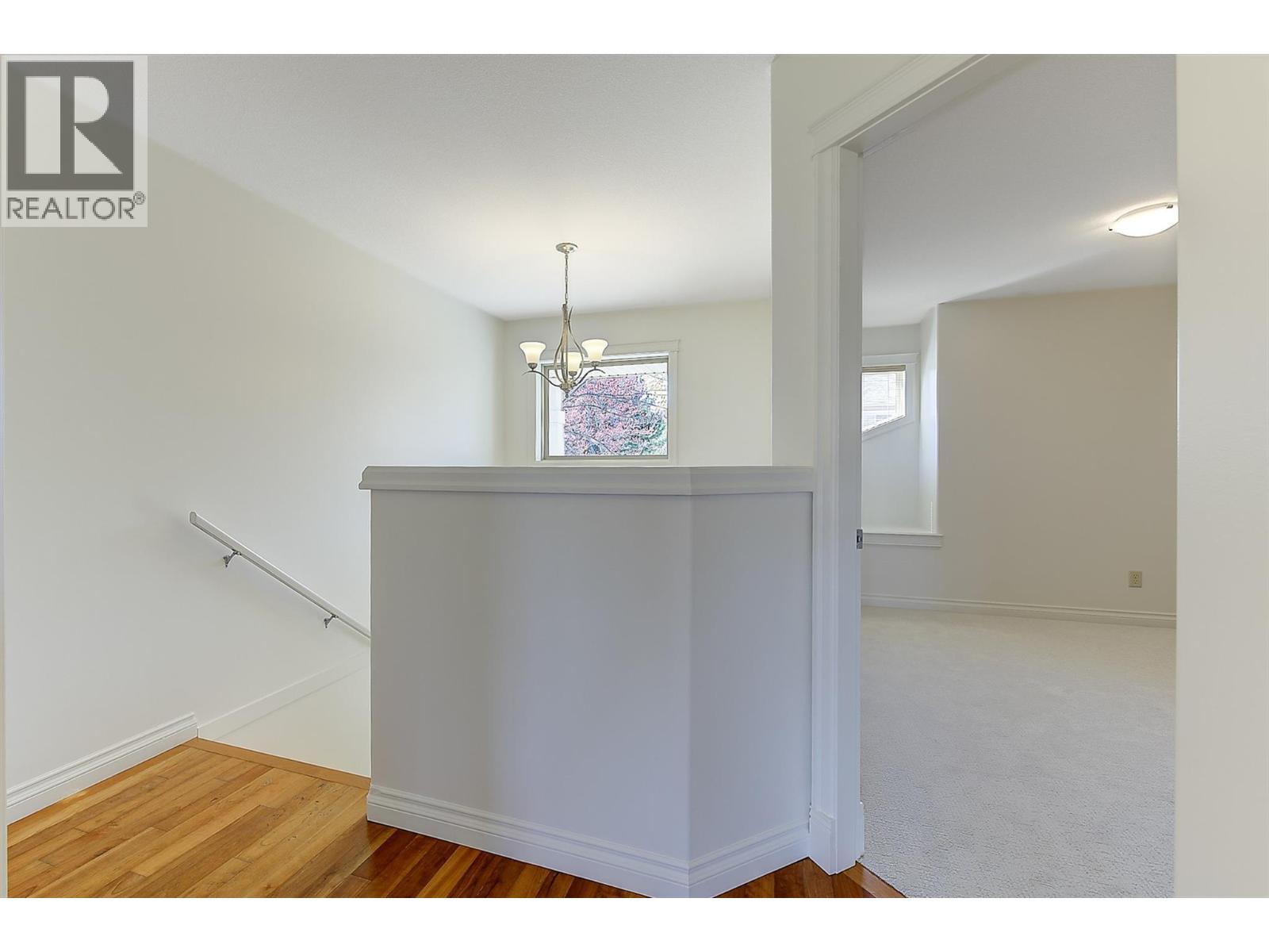 #118 245 Snowsell Street - 20