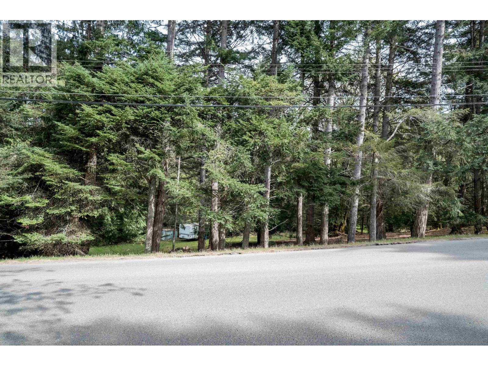 548 DALTON DRIVE — photo 12