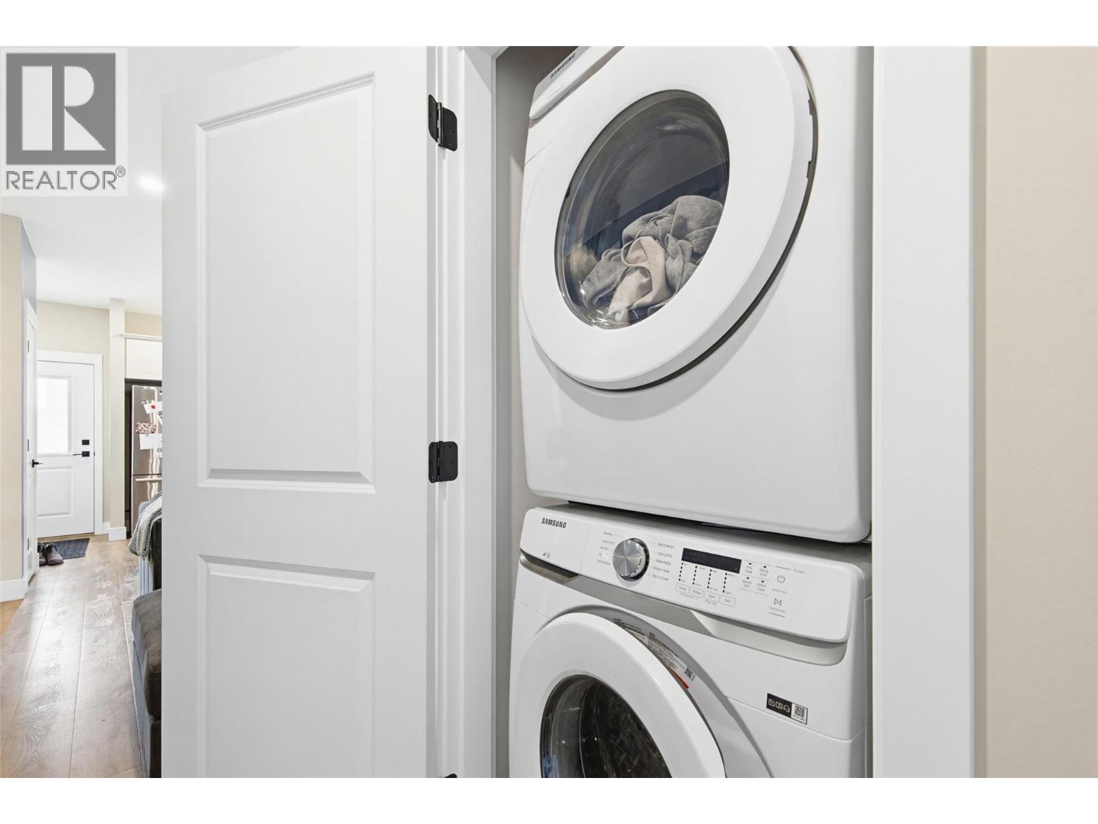 2535 SUNSET DRIVE - 30