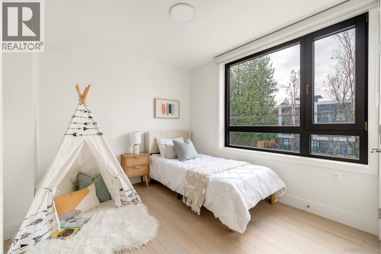 6322 OAK STREET, Vancouver