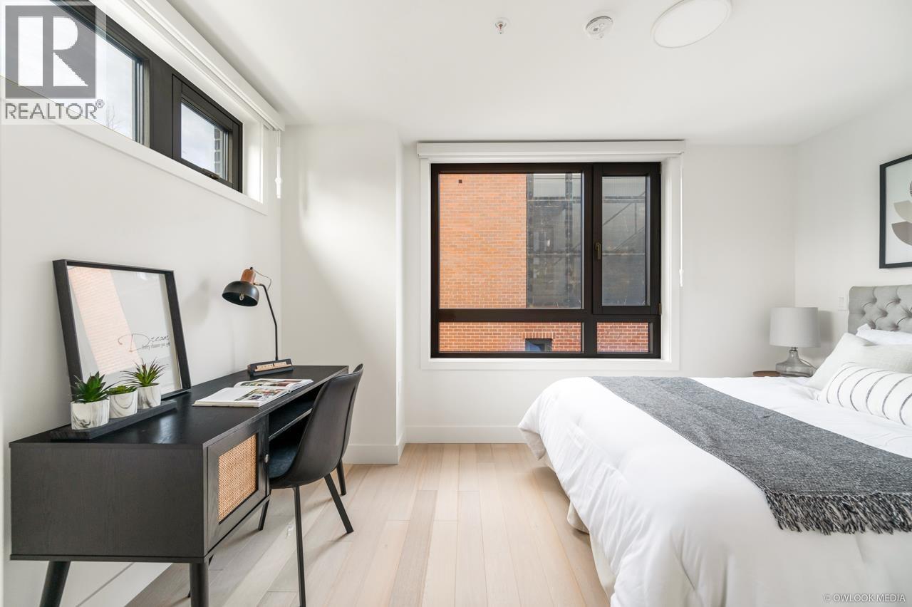 6322 OAK STREET, Vancouver