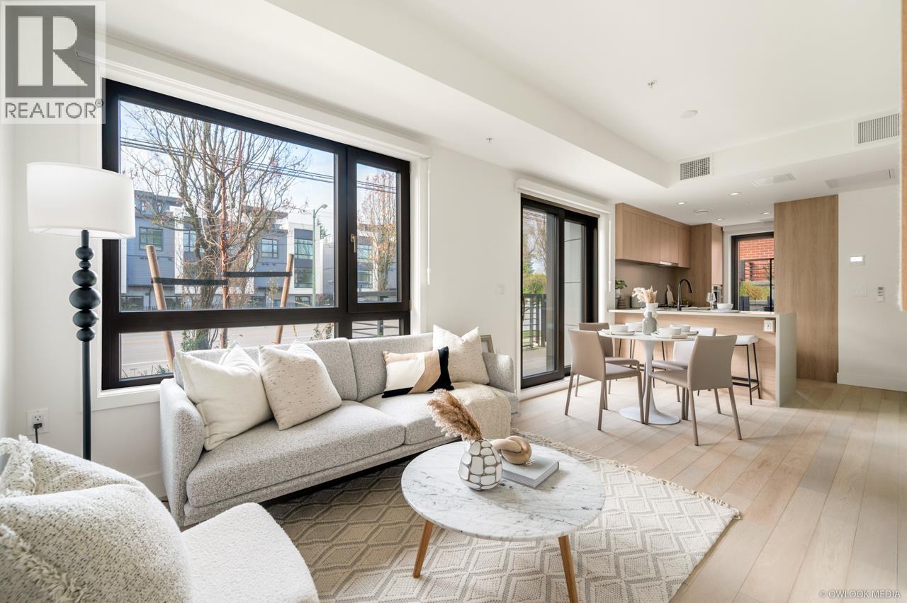 6322 OAK STREET, Vancouver