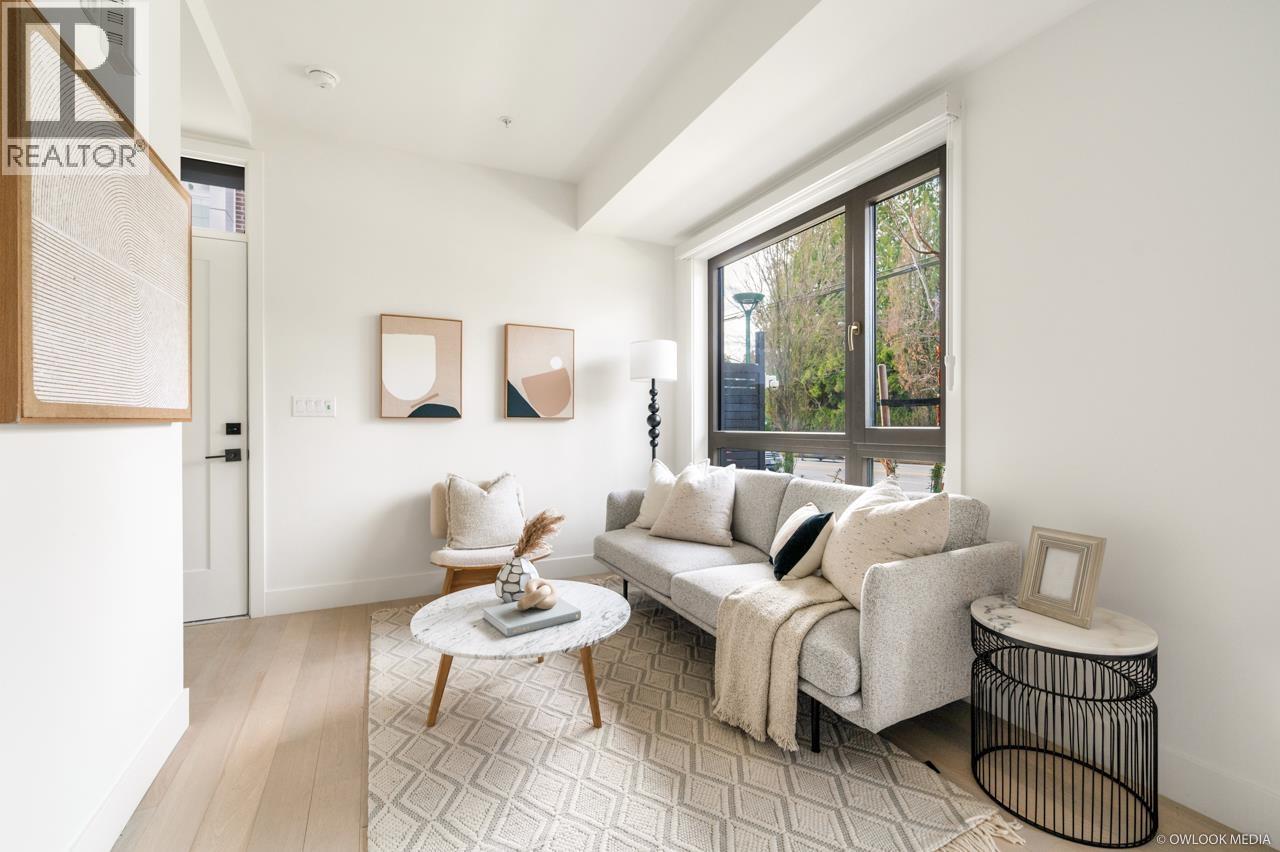 6322 OAK STREET, Vancouver