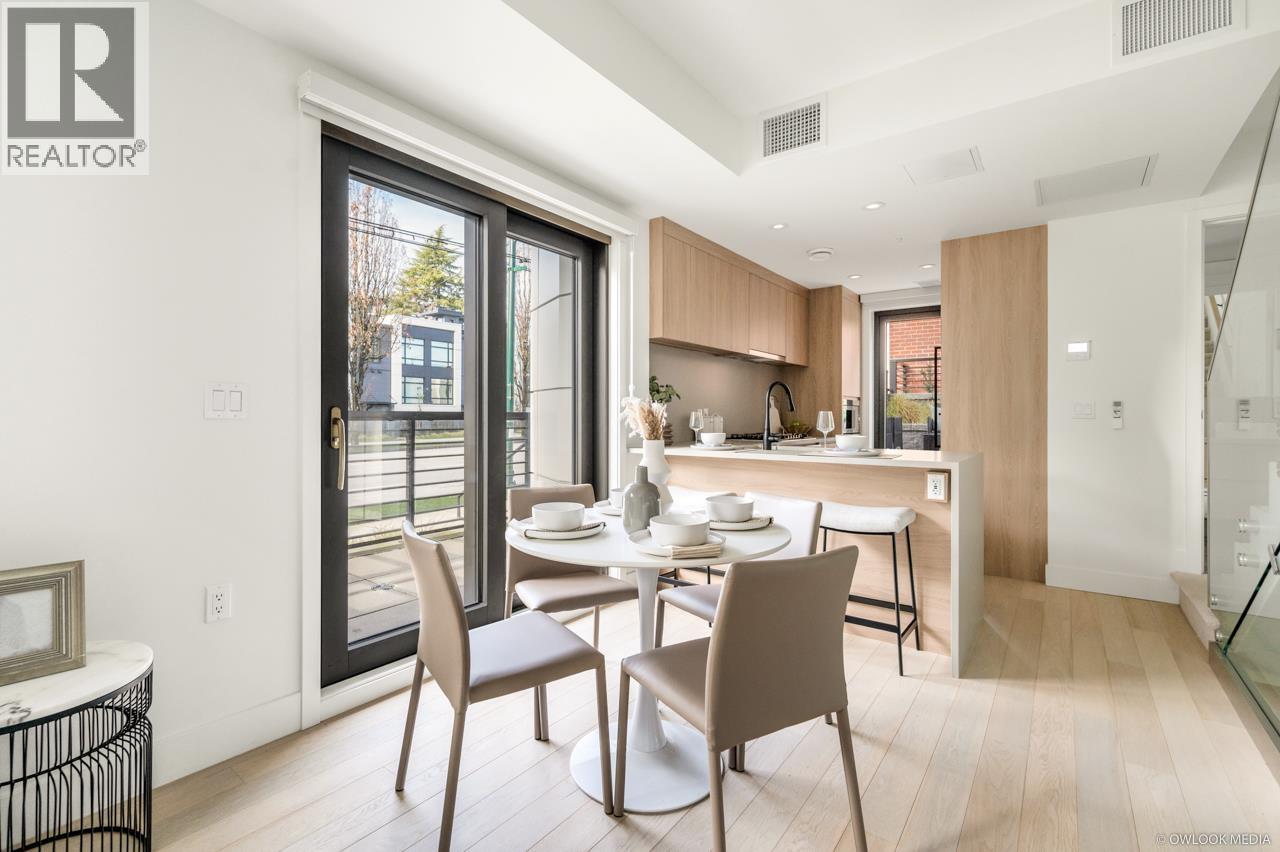 6322 OAK STREET, Vancouver