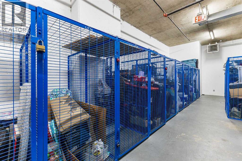 
          77 Spruce Place Southwest
            <br/>
            <span>Calgary</span>
            , 
            <span>AB</span>
             <span>T3C3X6</span>
         - Photo 26