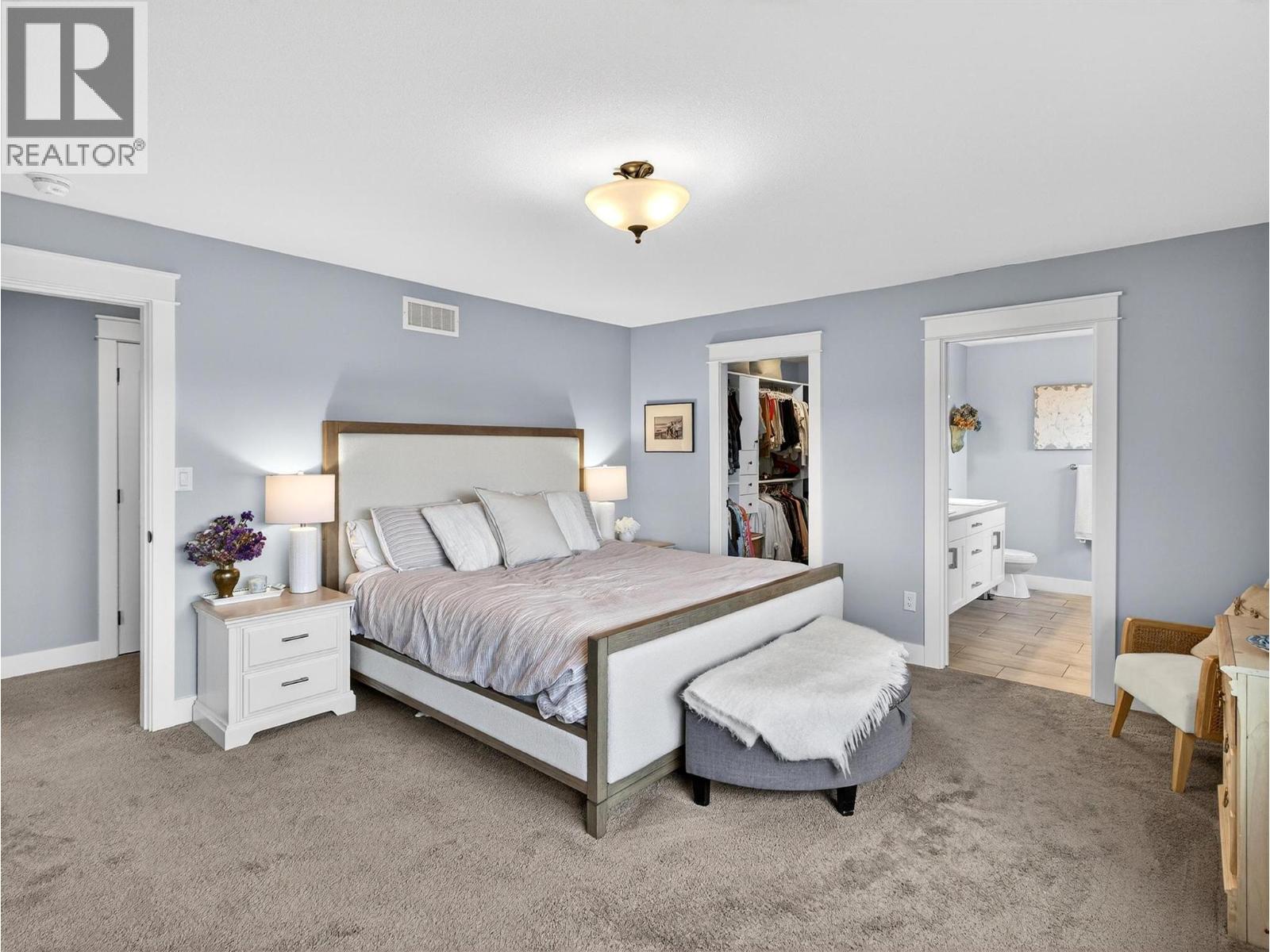  2371 Paramount Drive, West Kelowna