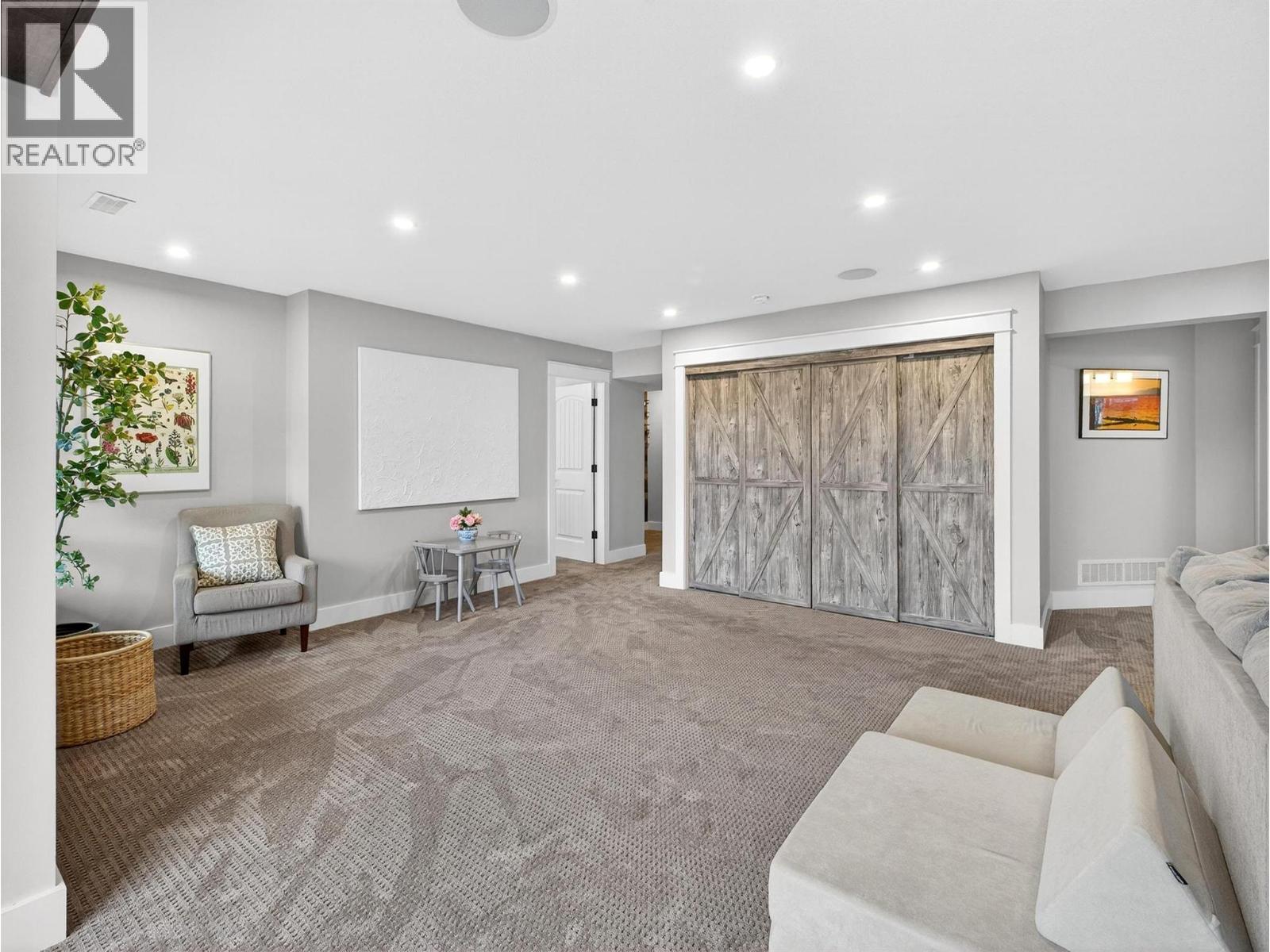 2371 Paramount Drive - 42