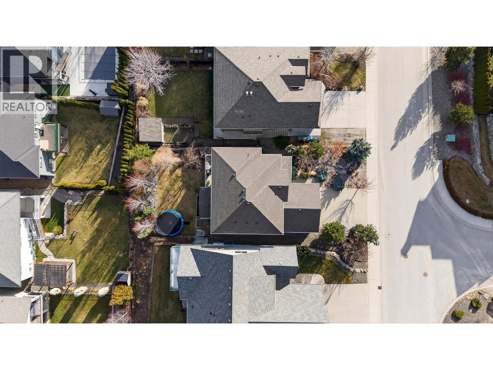  2371 Paramount Drive, West Kelowna