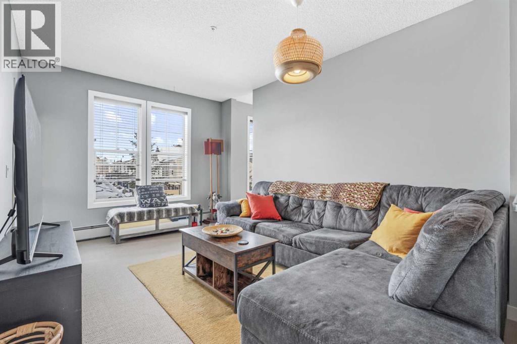 201 Sunset Drive, Cochrane