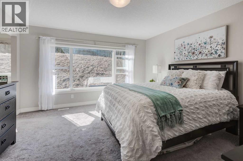 255 Riviera Way, Cochrane