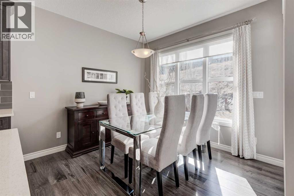 255 Riviera Way, Cochrane