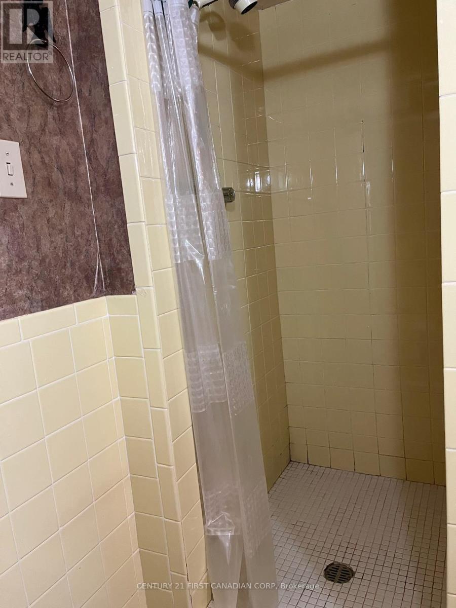 34 BENSON CRESCENT Property Photo