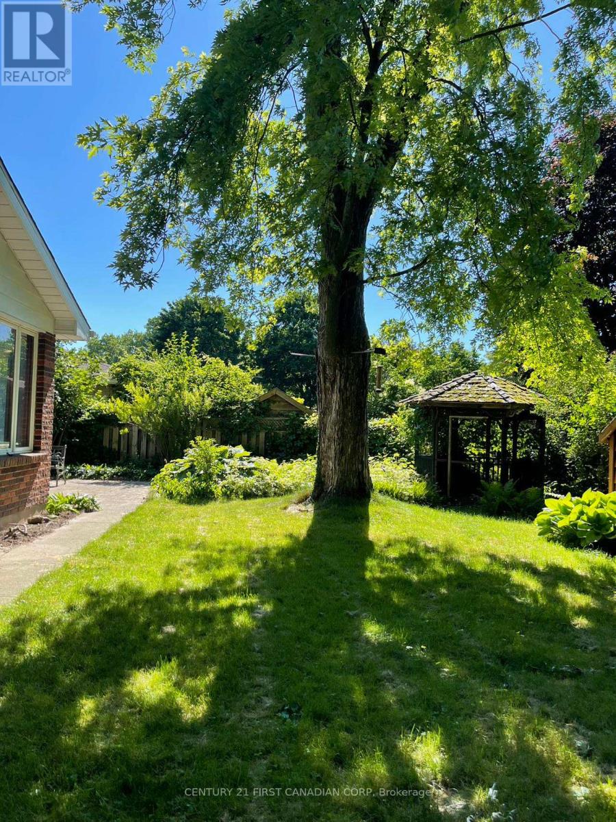 34 BENSON CRESCENT Property Photo