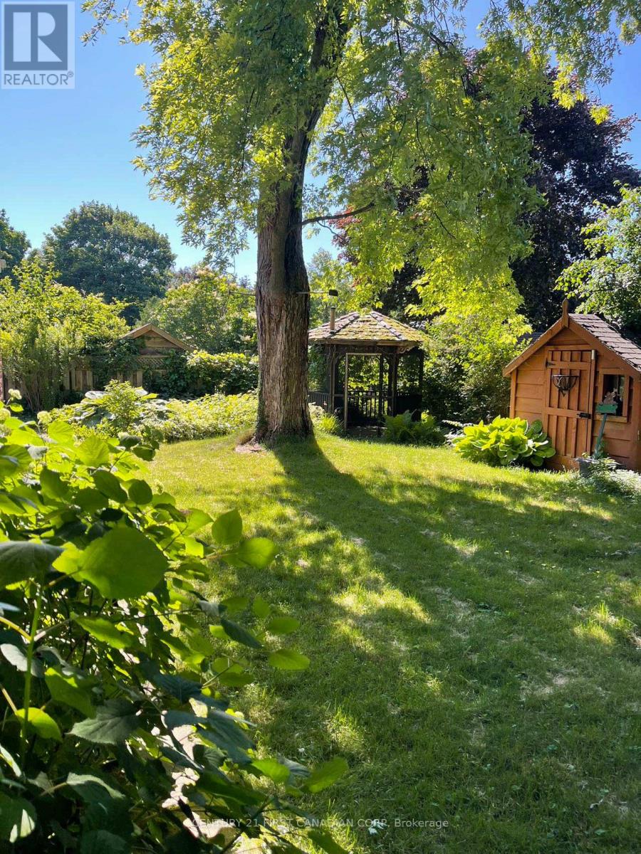 34 BENSON CRESCENT Property Photo