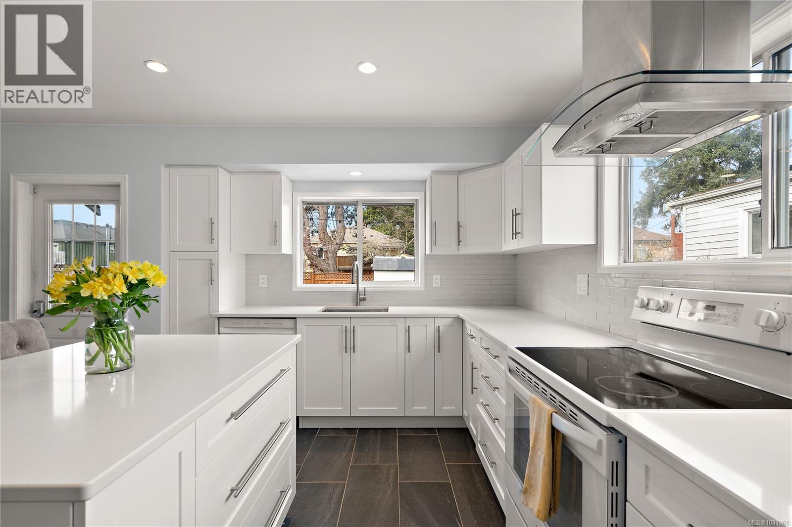 3166 EARL GREY ST - 11