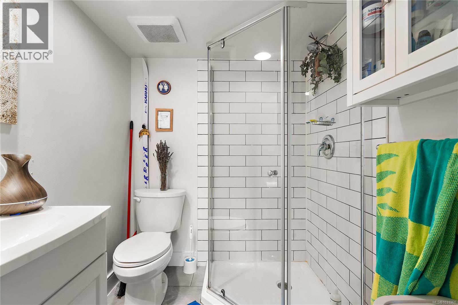 3166 EARL GREY ST - 22