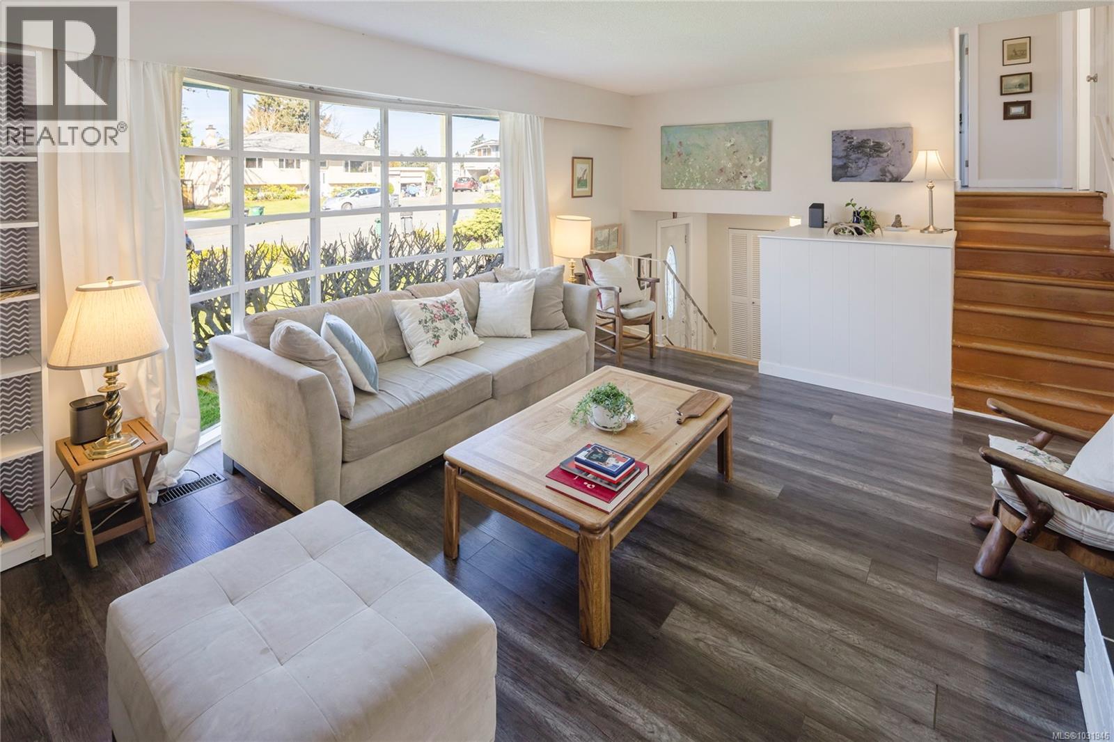 3949 MARGOT PL - Image 2