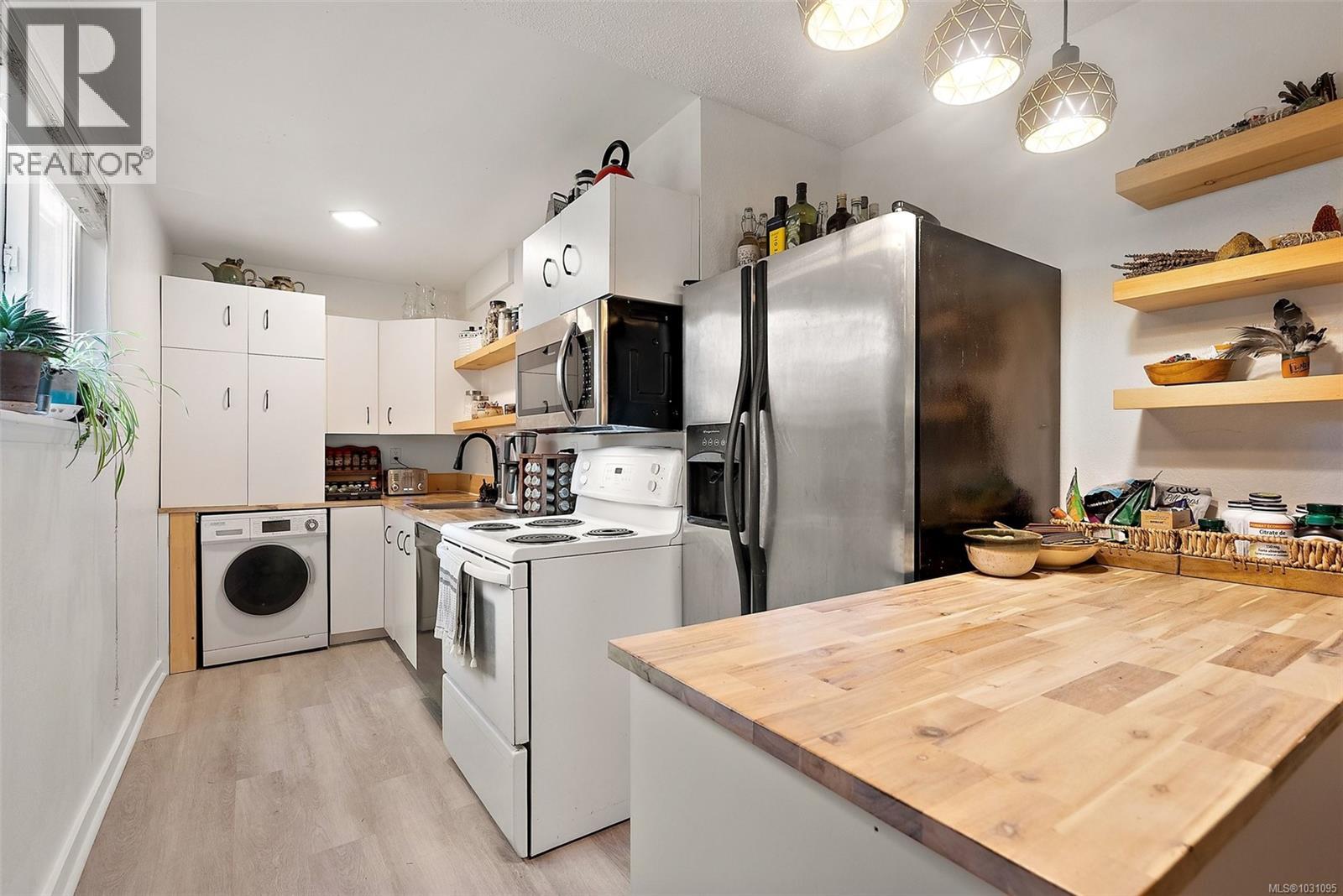 #105 1987 KALTASIN RD - Image 3