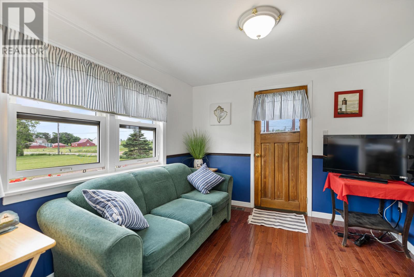 6888 Route 13, Mayfield - 10