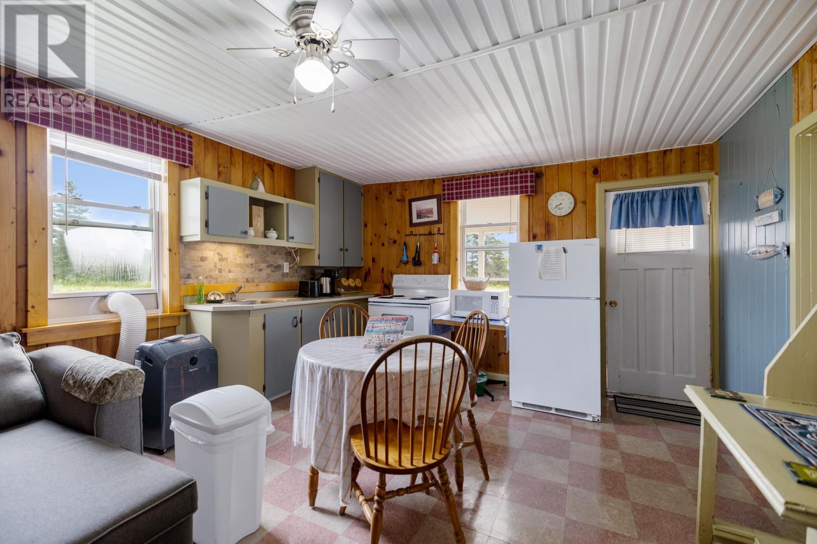 6888 Route 13, Mayfield - 37
