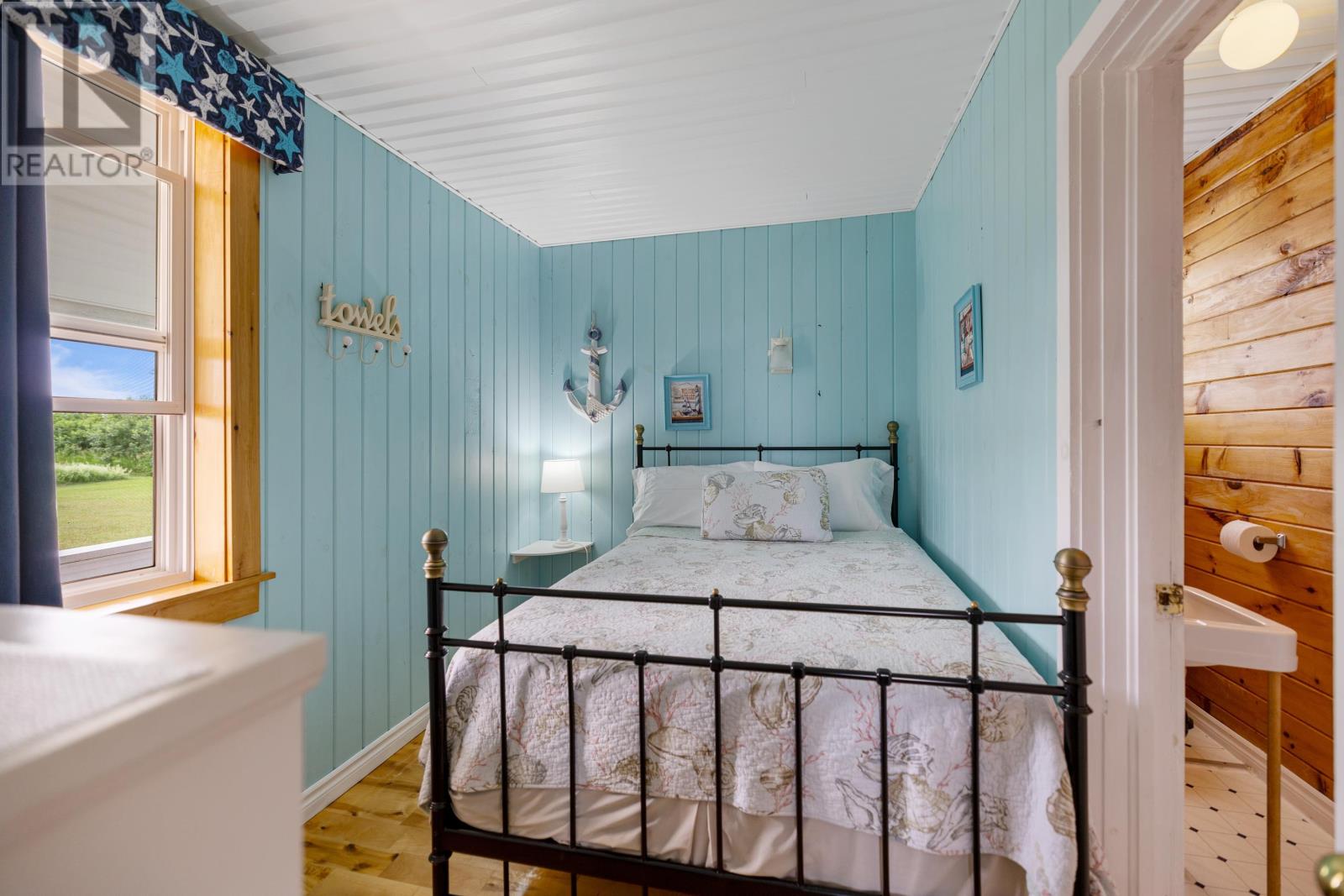 6888 Route 13, Mayfield - 40