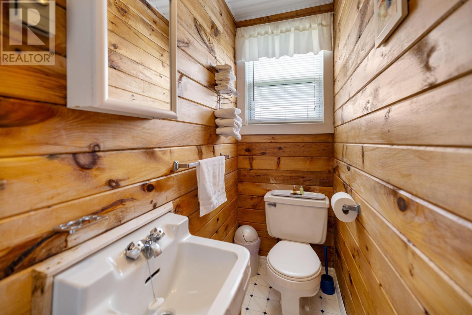 6888 Route 13, Mayfield - 41