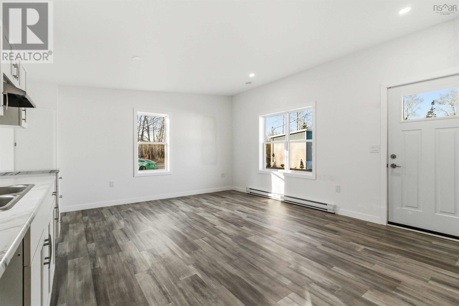 Property 6 of 20 of 1 Pebble Lane