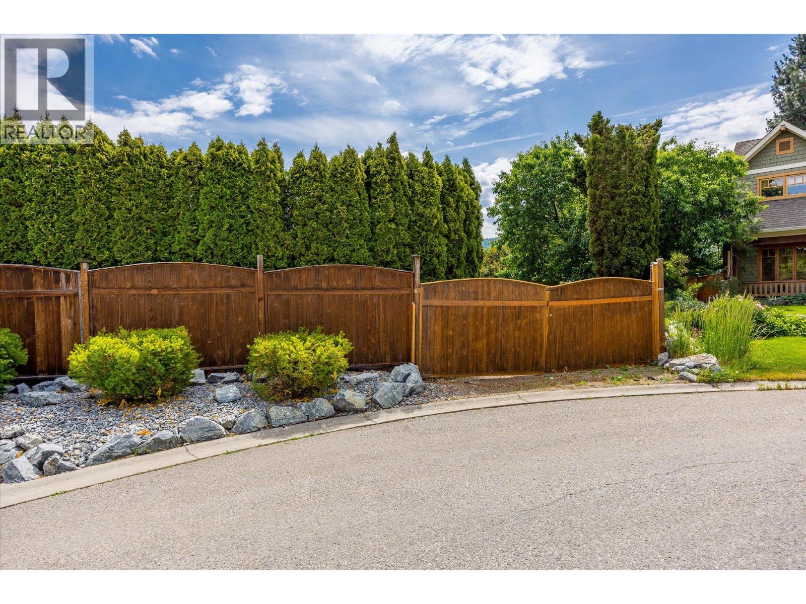  3925 Flower Court, Kelowna