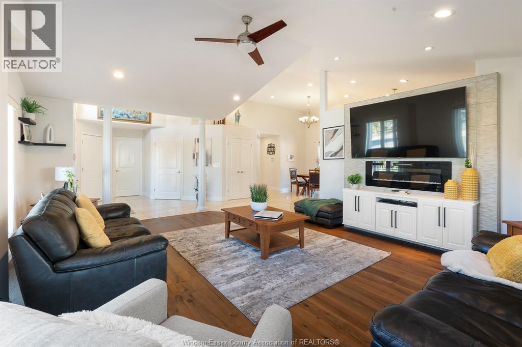 11933 MAISONNEUVE STREET - 8