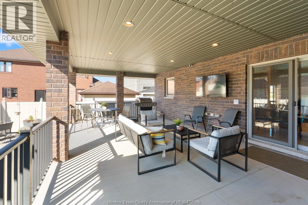 11933 MAISONNEUVE STREET - 33