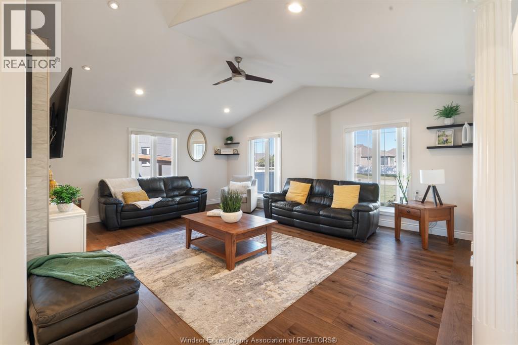 11933 MAISONNEUVE STREET - 6