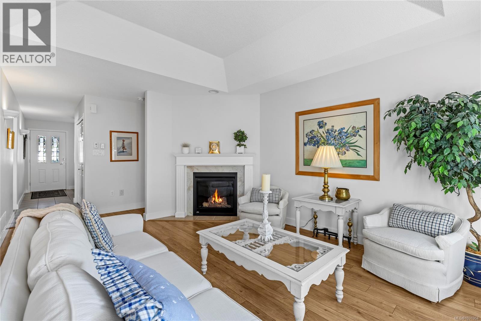 #18 850 ARBUTUS ST - 14