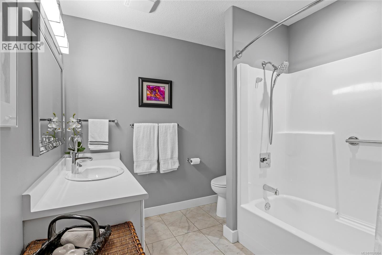 #18 850 ARBUTUS ST - 15