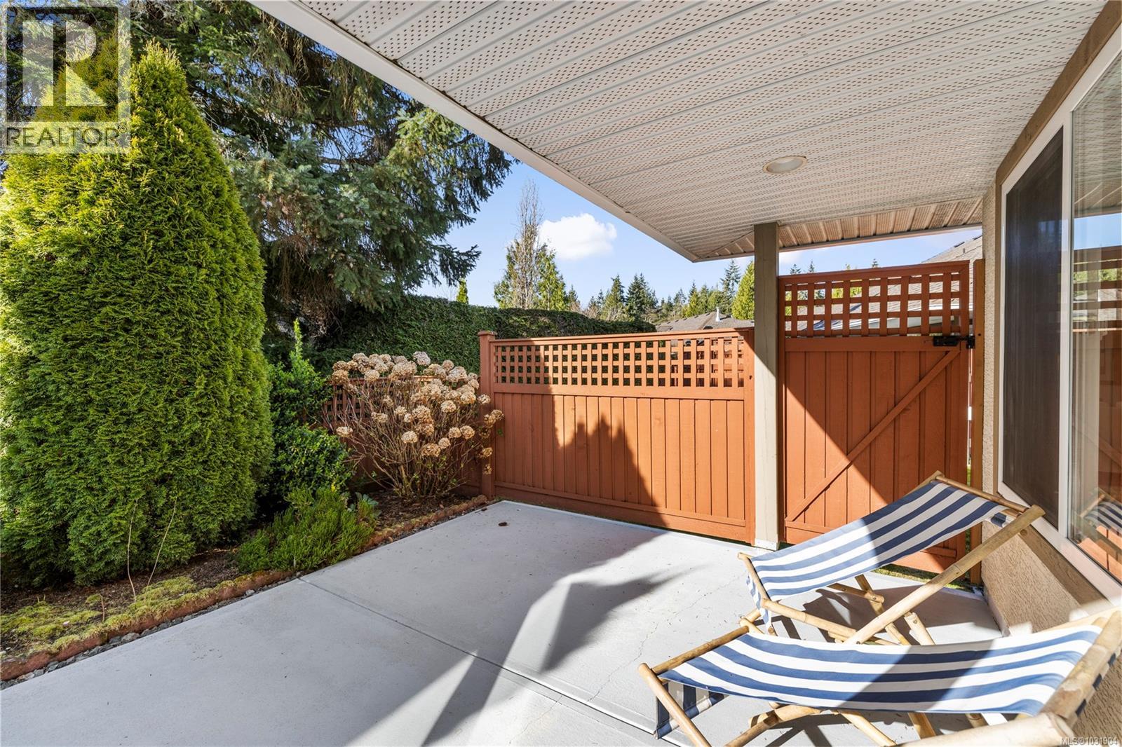 #18 850 ARBUTUS ST - 25