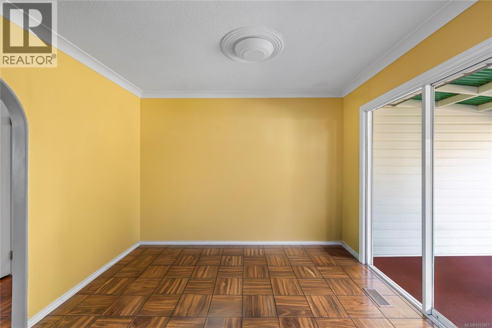 6534 SOUTHAMPTON RD - 22