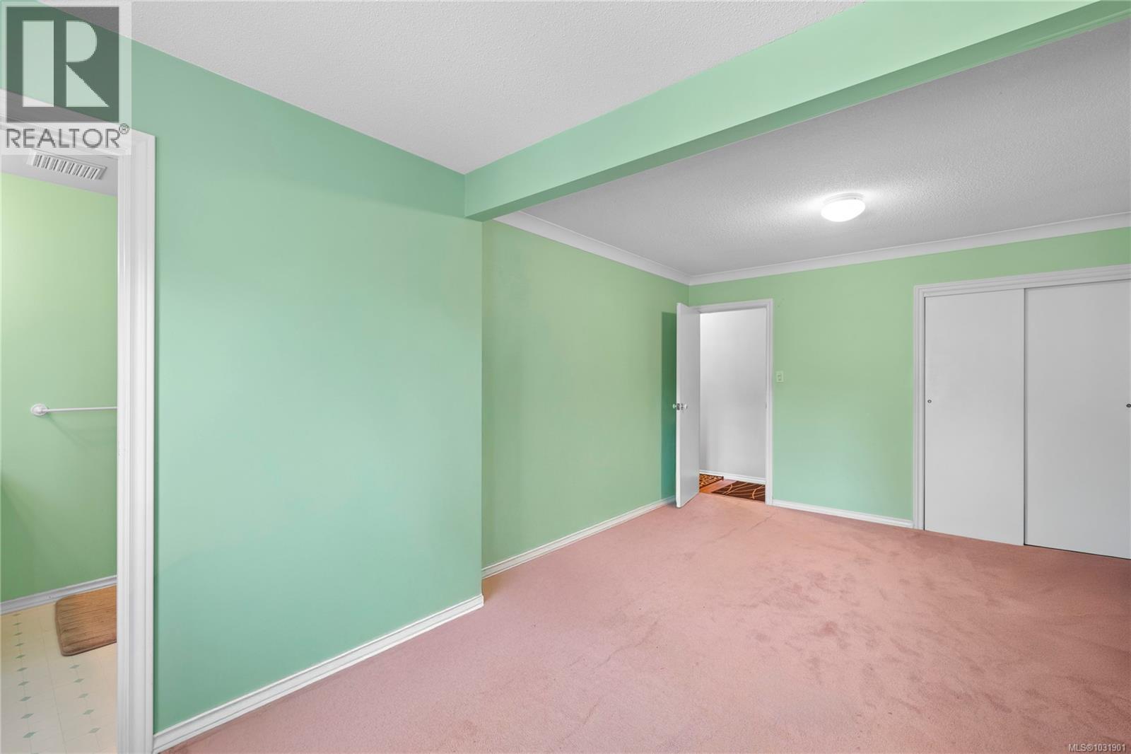 6534 SOUTHAMPTON RD - 26