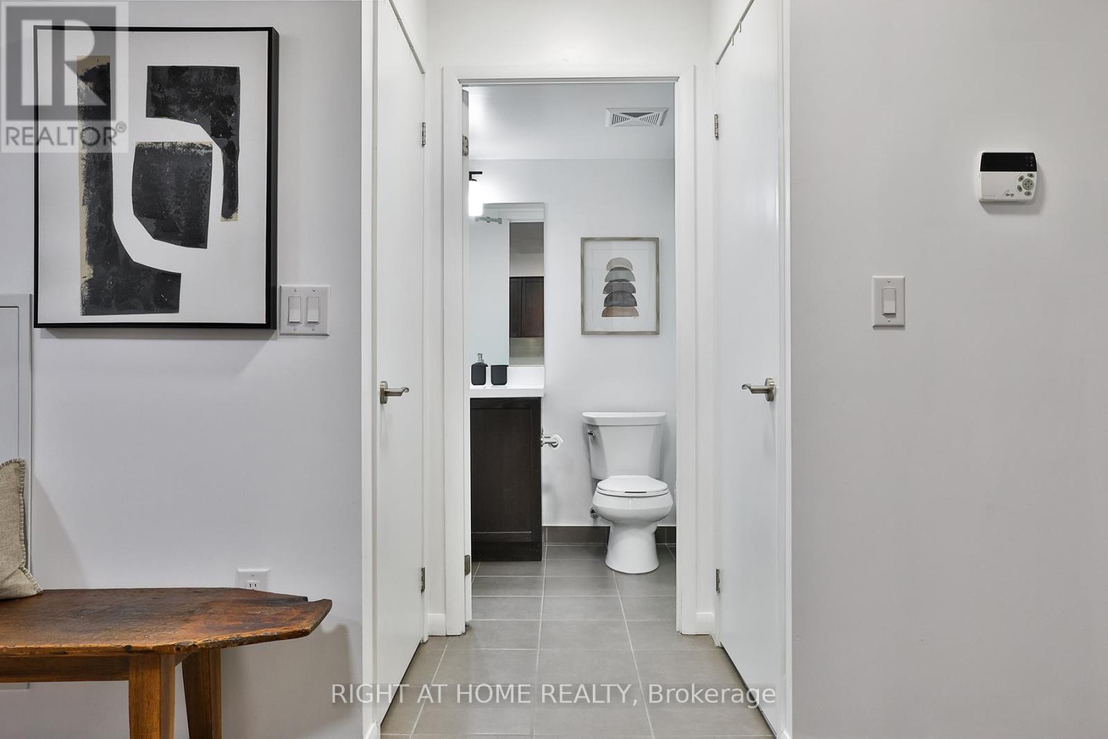 #335 830 LAWRENCE AVENUE W - 16