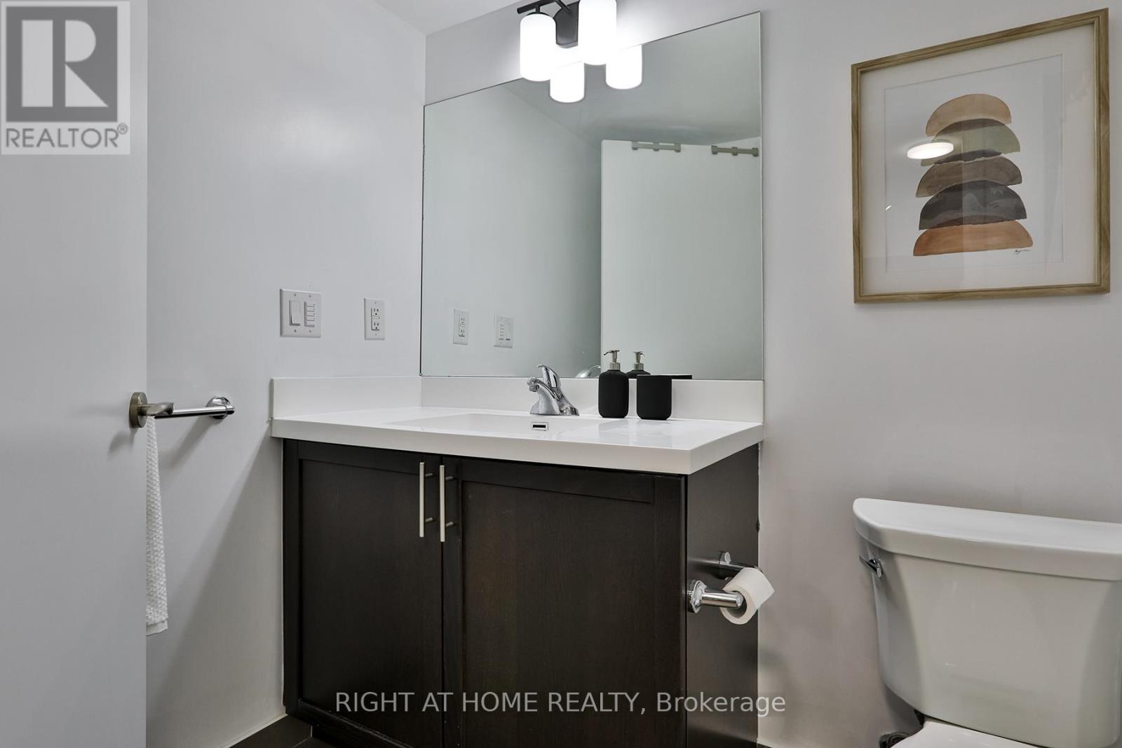 #335 830 LAWRENCE AVENUE W - 17