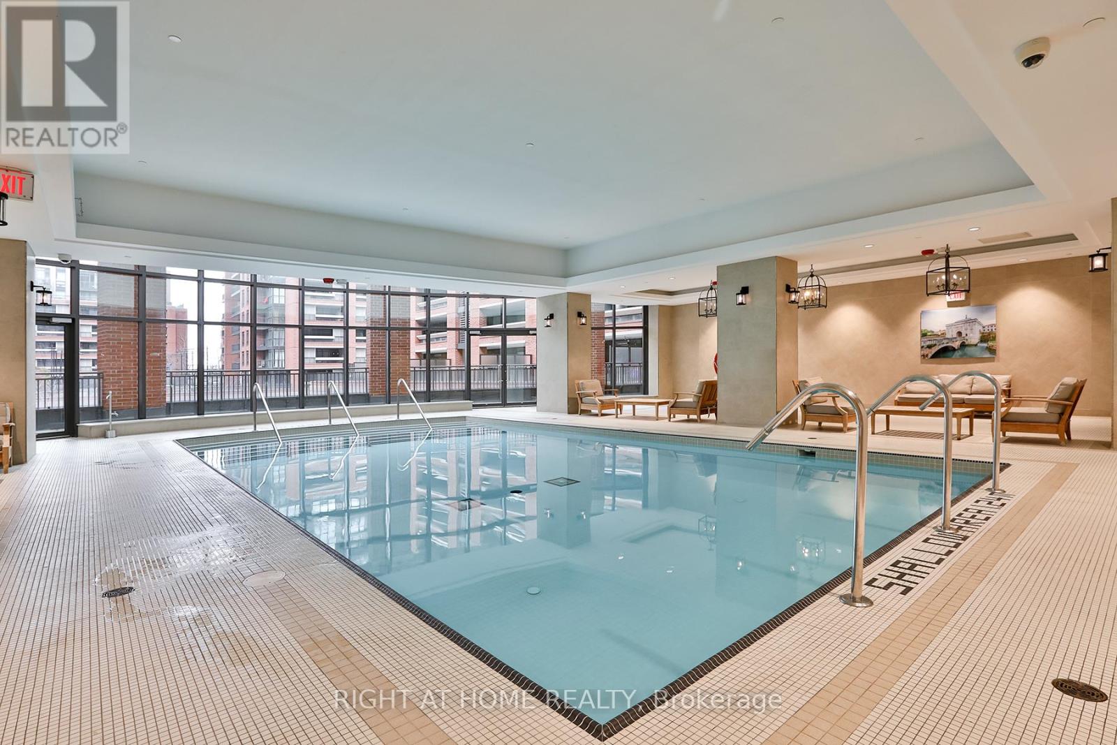 #335 830 LAWRENCE AVENUE W - 28