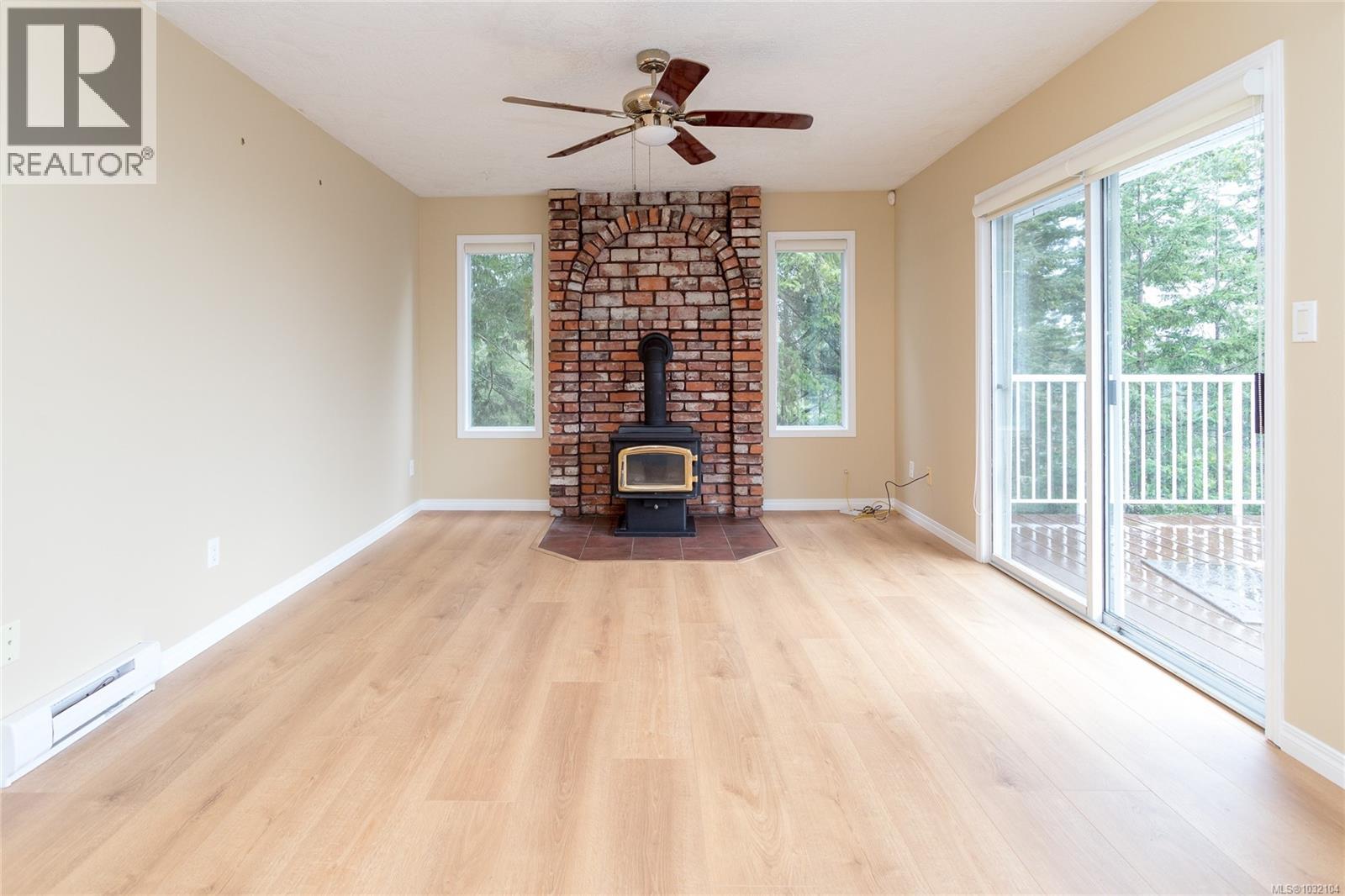  2270 Henlyn Drive, Sooke