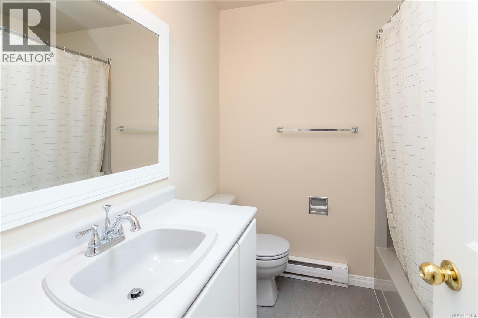  2270 Henlyn Drive, Sooke