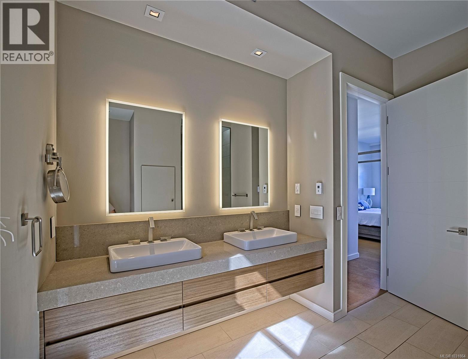 136 Wilkie Way - 18